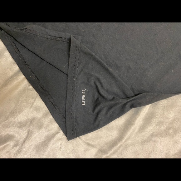 👯‍♀️Boys Adidas Climate Control Tee, sz Medium - Picture 7 of 9